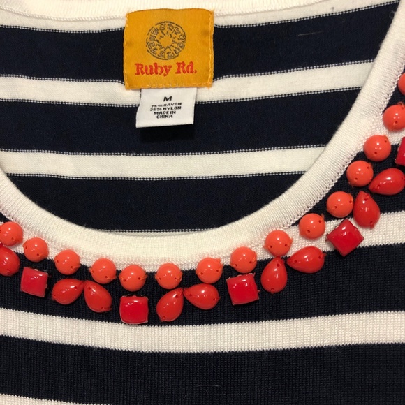 NWT Size Medium Ruby Rd. Sweater Tank - Picture 4 of 4